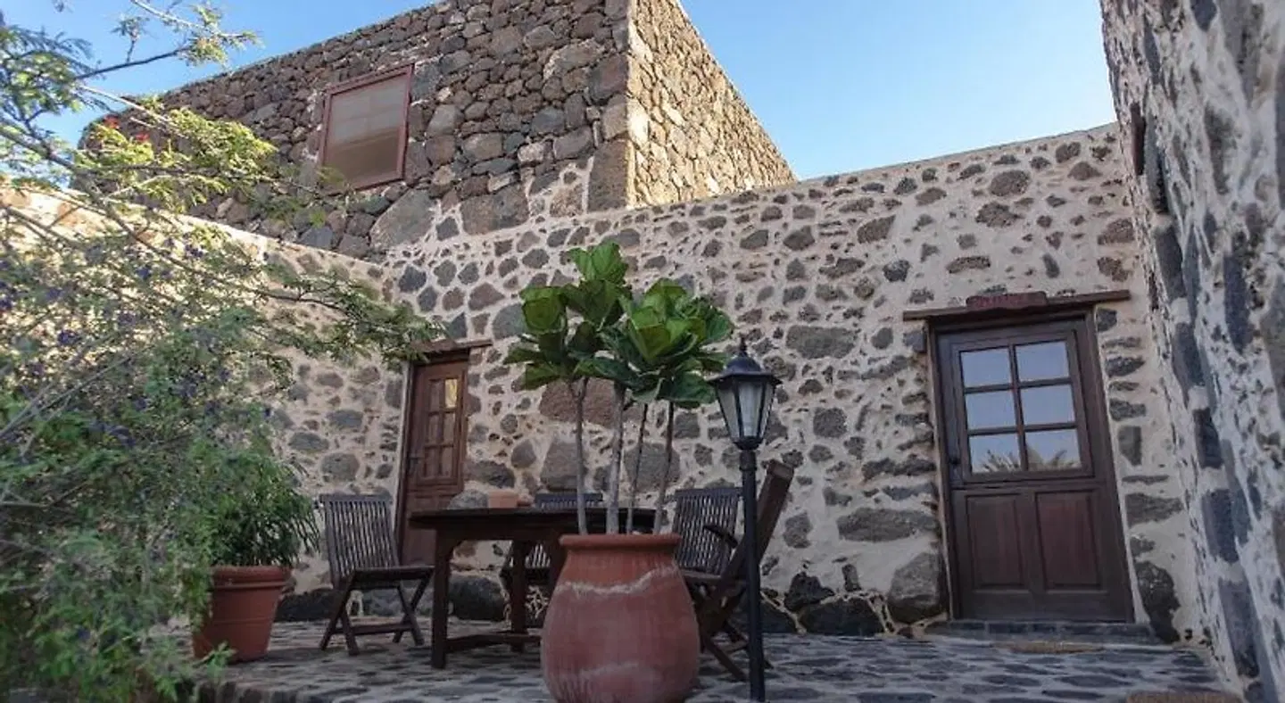 Hotel Rural Mahoh EXTERIOR