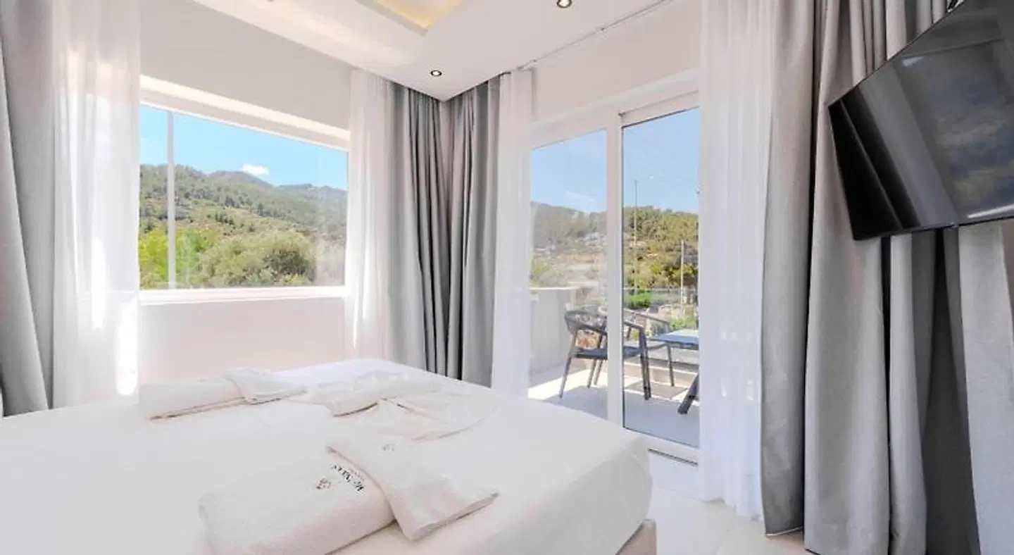 Metsikas Residence ROOM_EXAMPLE