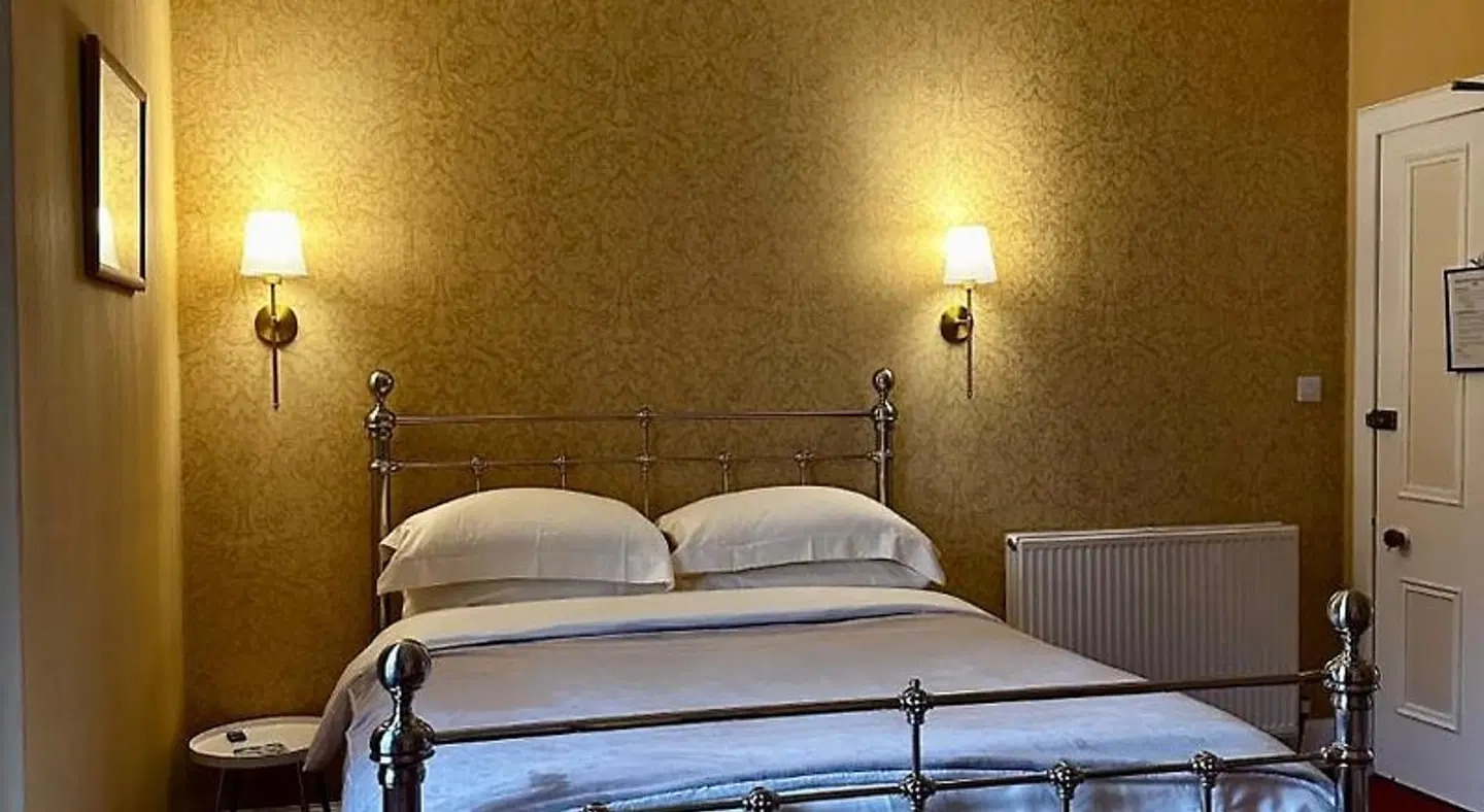 The Pines Guesthouse ROOM_EXAMPLE
