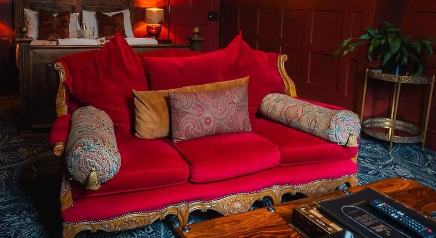 The Golden Fleece LOUNGE_LOBBY