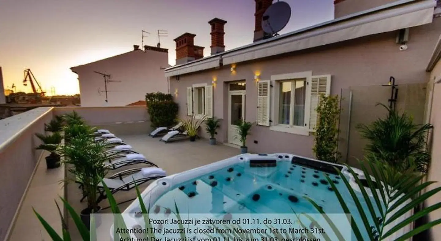 Villa Brandestini OUTDOOR_POOL