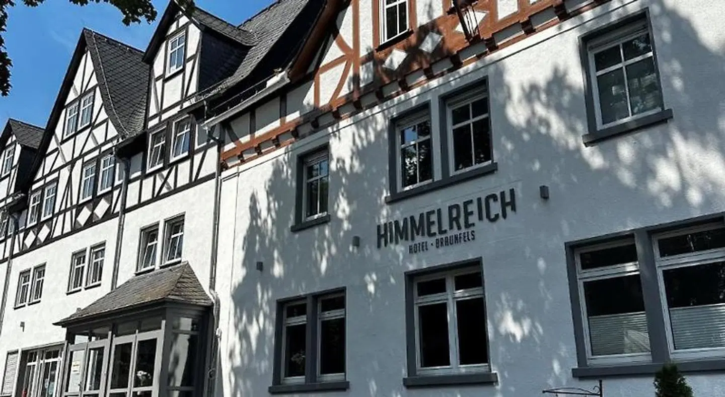 Schloß-Hotel Braunfels EXTERIOR