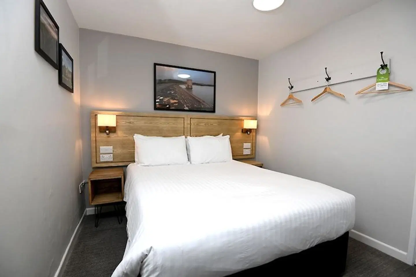 Fox & Goose ROOM_EXAMPLE