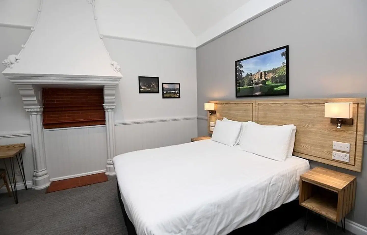 Fox & Goose ROOM_EXAMPLE