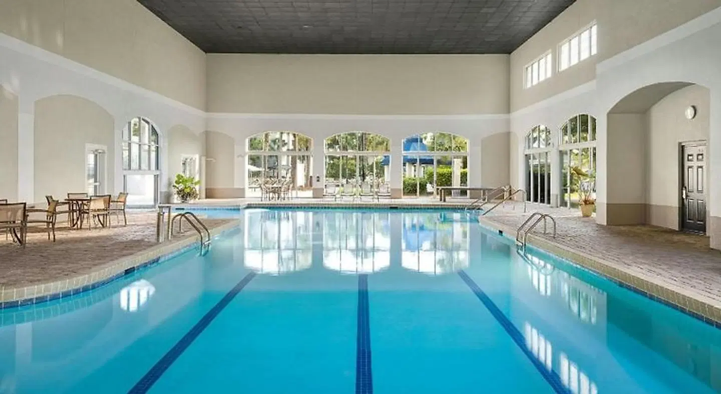 Sheraton Broadway Resort Villas Hallenbad