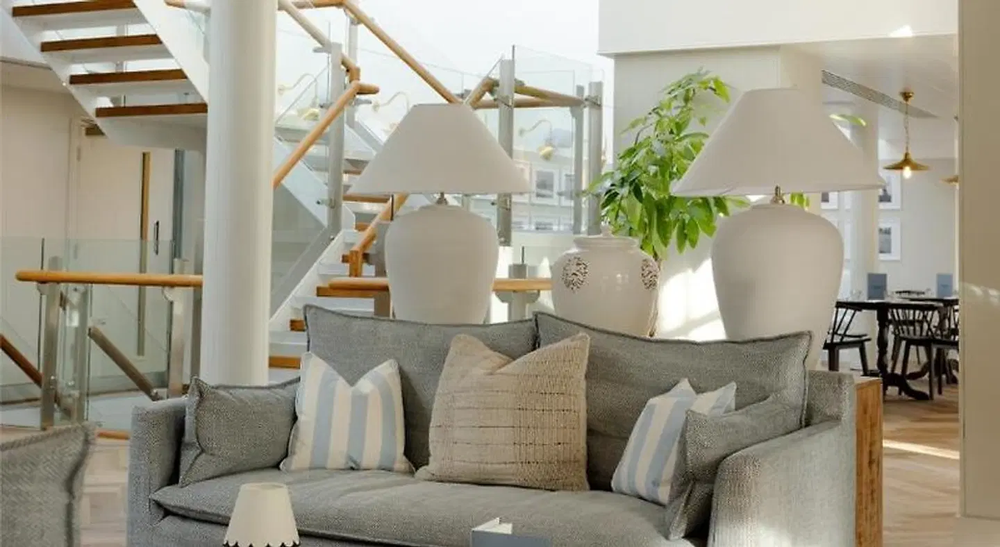 Raithwaite Estate LOUNGE_LOBBY