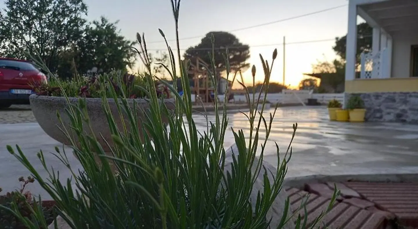B&B Iris Cottage LANDSCAPE