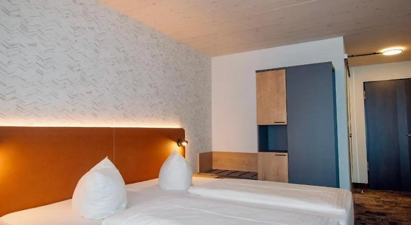 IQ ROOM_EXAMPLE