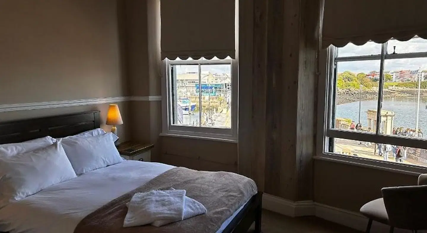 Admiral MacBride ROOM_EXAMPLE