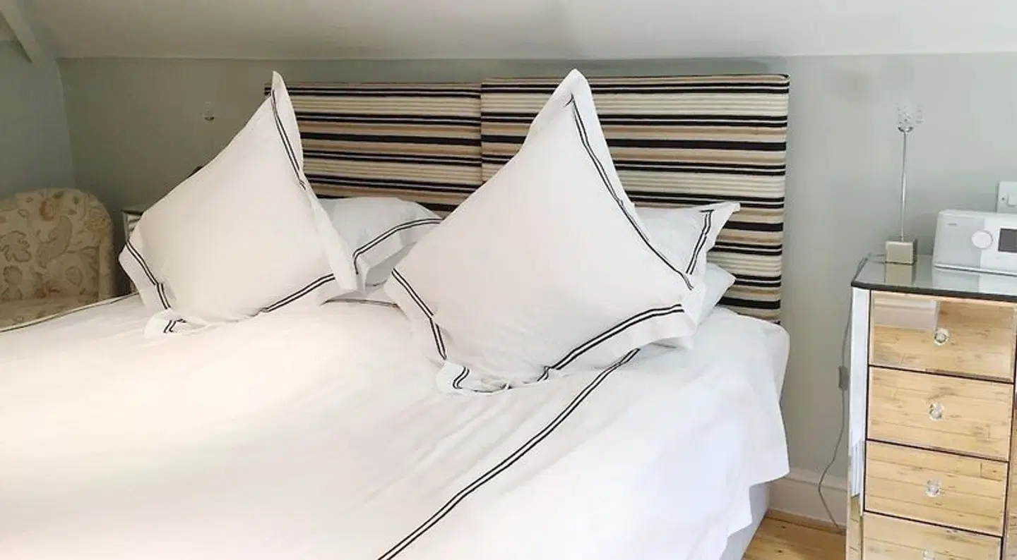 Hickman Hill ROOM_EXAMPLE