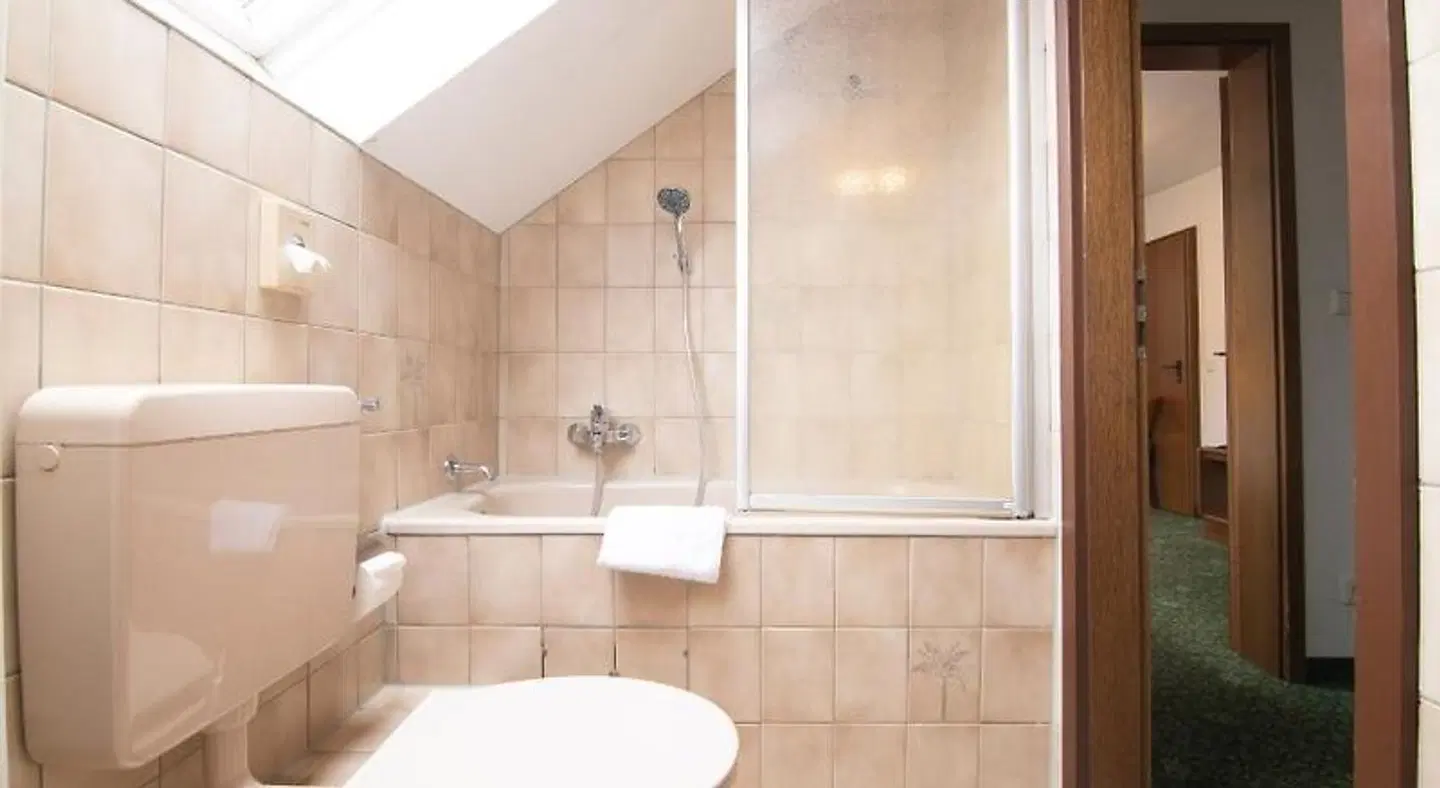 Zur Traube Badezimmer