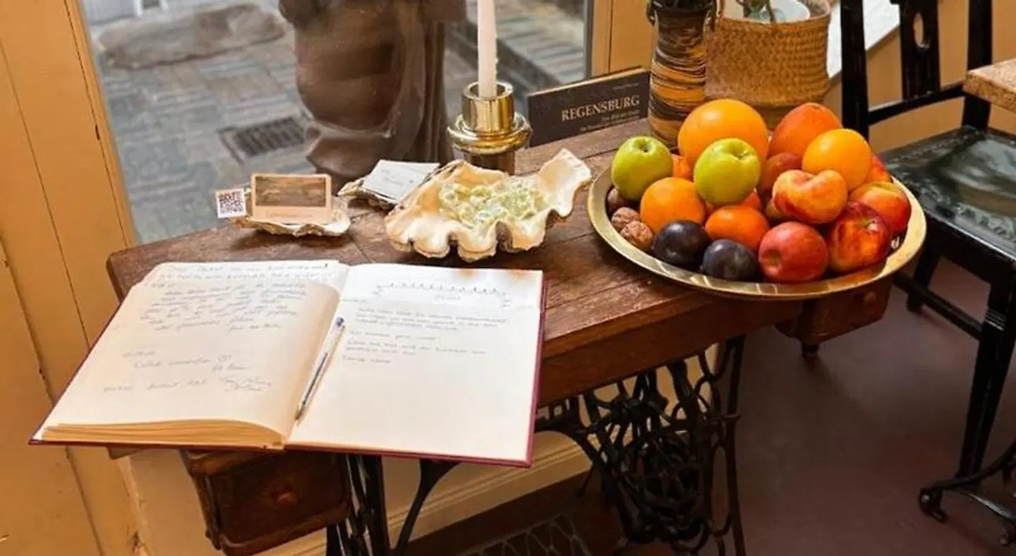 Lux Restaurant