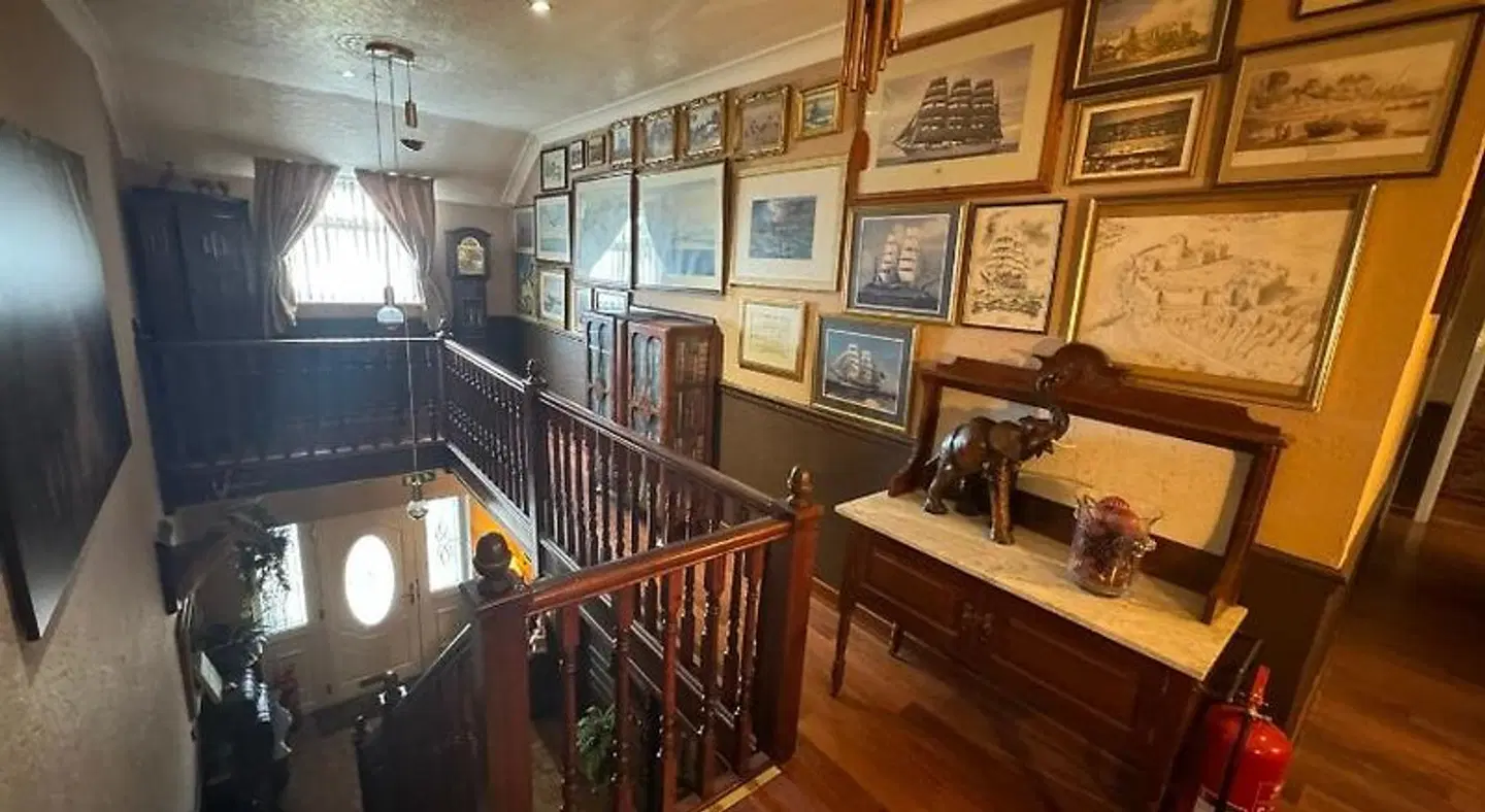 Lakeland Guest House Bar
