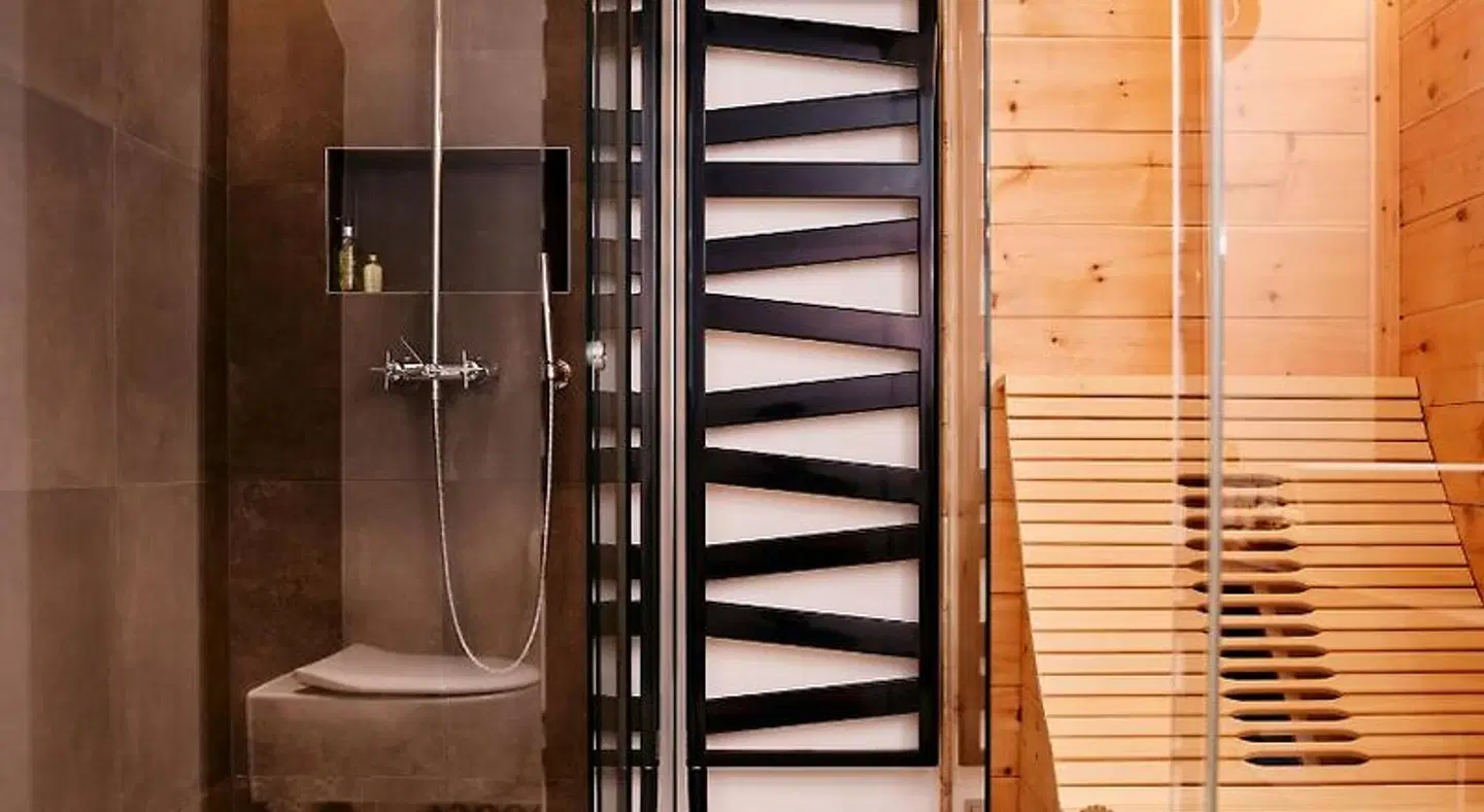 TAUROA Seehotel Grundlsee Badezimmer