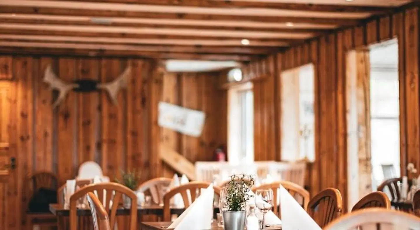 Hensbacka Herrgård Restaurant