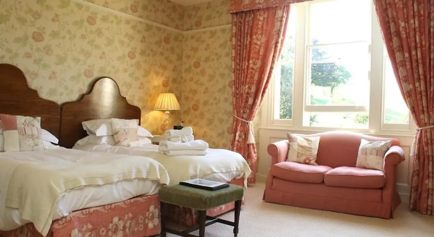 Aylworth Manor ROOM_EXAMPLE
