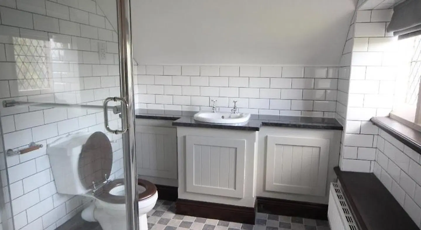 Weston Hall Hotel Badezimmer