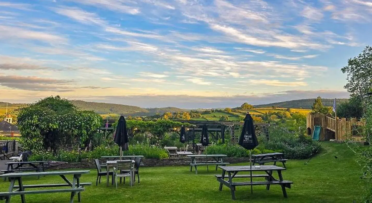 The Castle Hotel Tiere