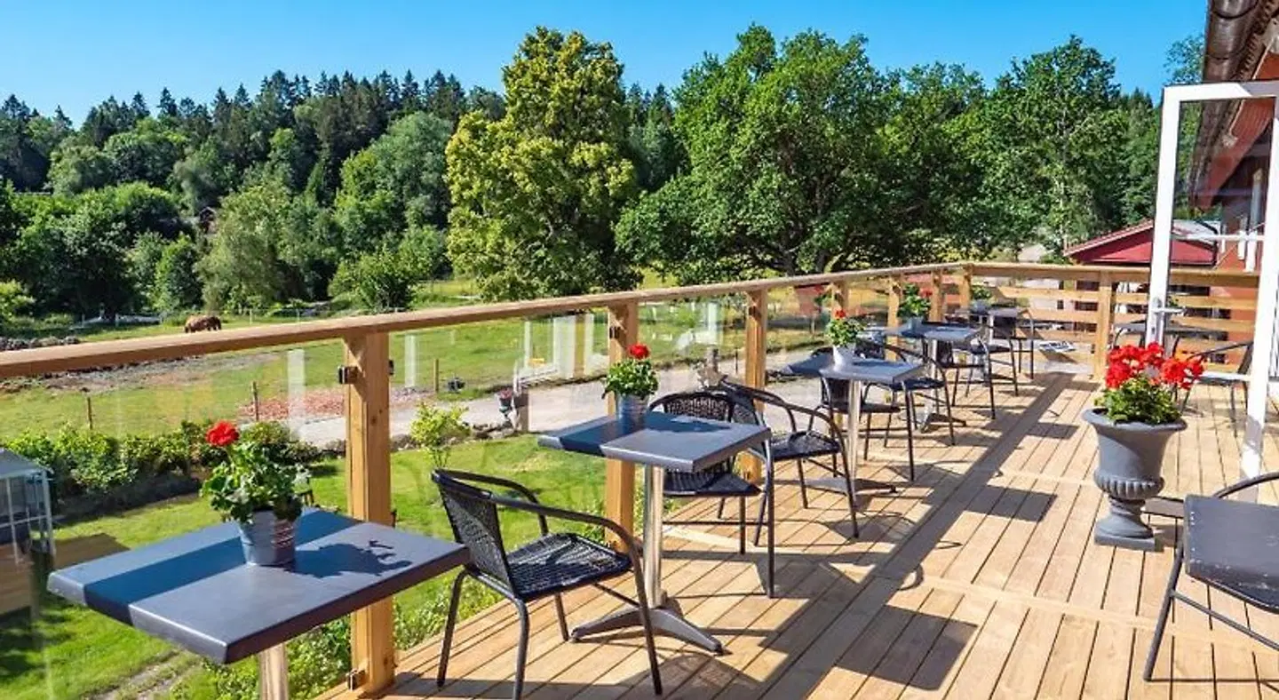 Älgbergets Bed & Breakfast Terrasse
