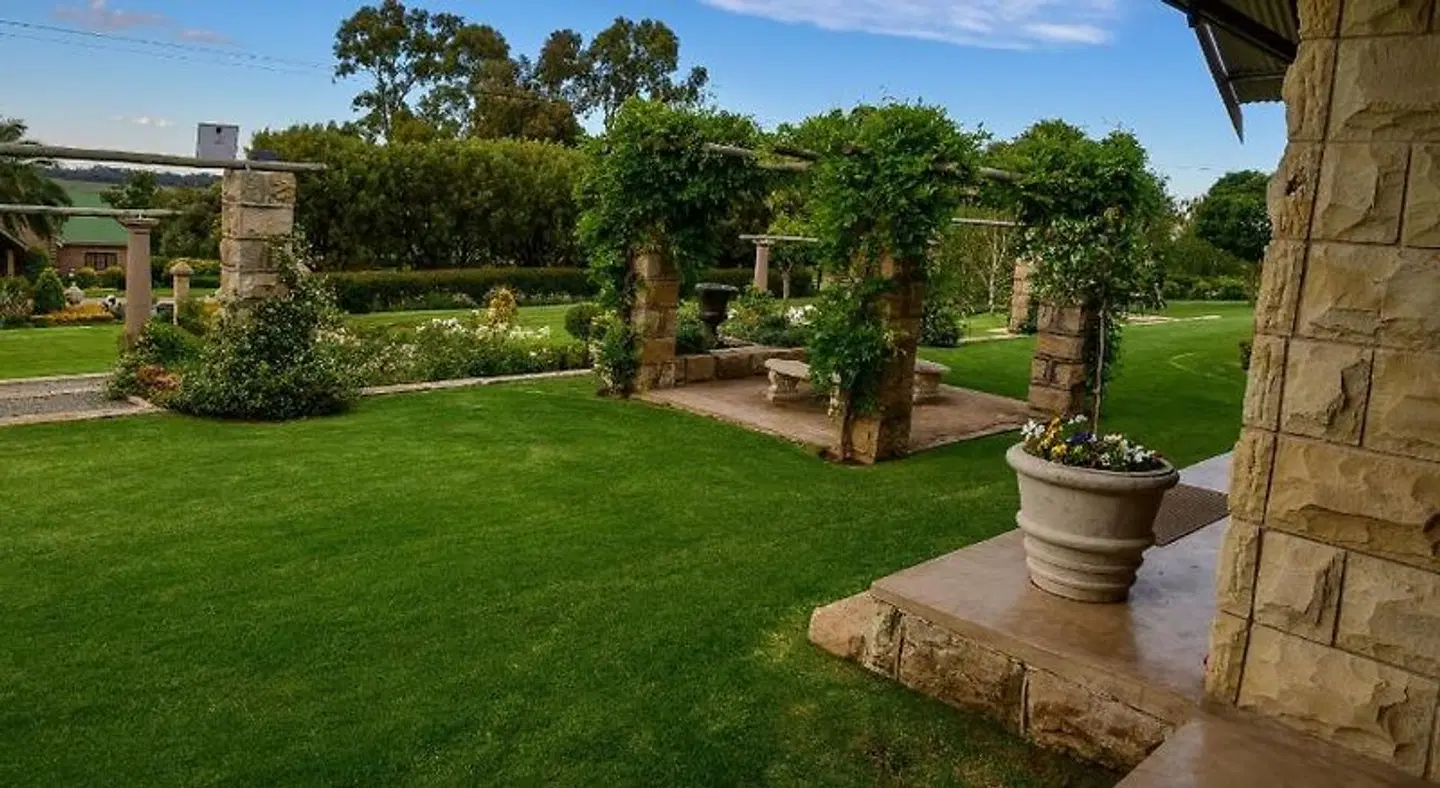 Andes Clarens Guesthouse Garten