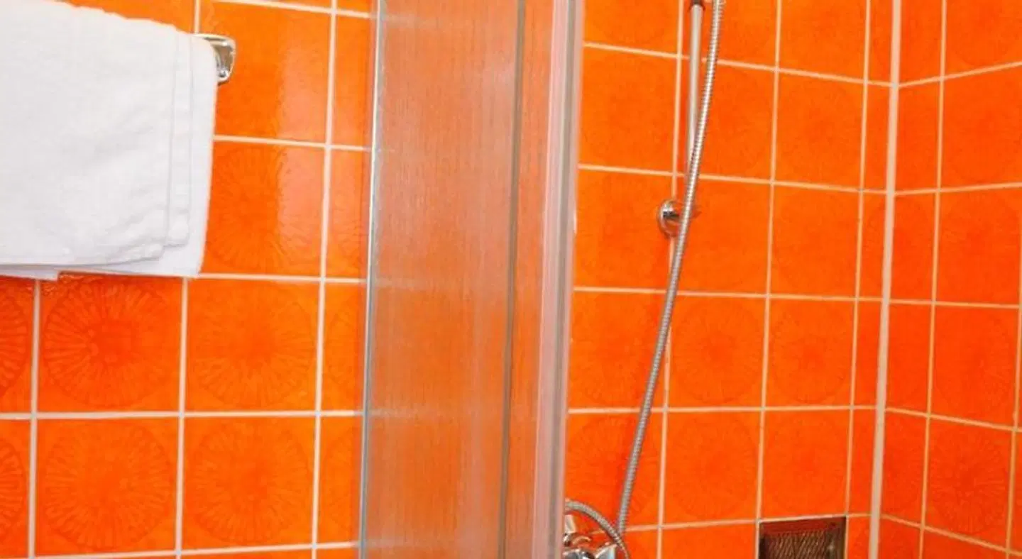 Hocher Hotel & Cafe Badezimmer
