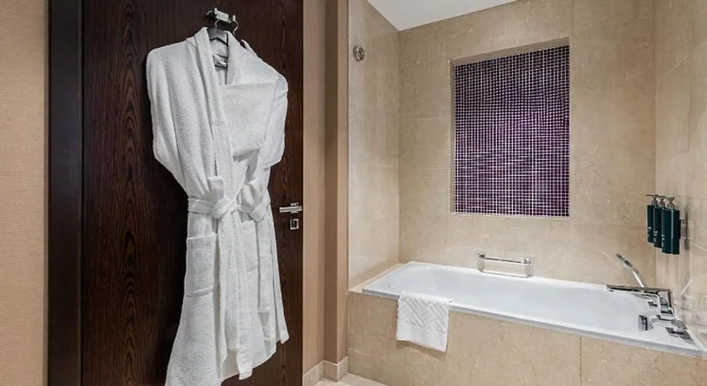 Hilton Al Khobar King Fahd Causeway Badezimmer