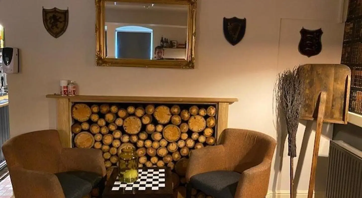 The Charlton Arms ROOM_EXAMPLE