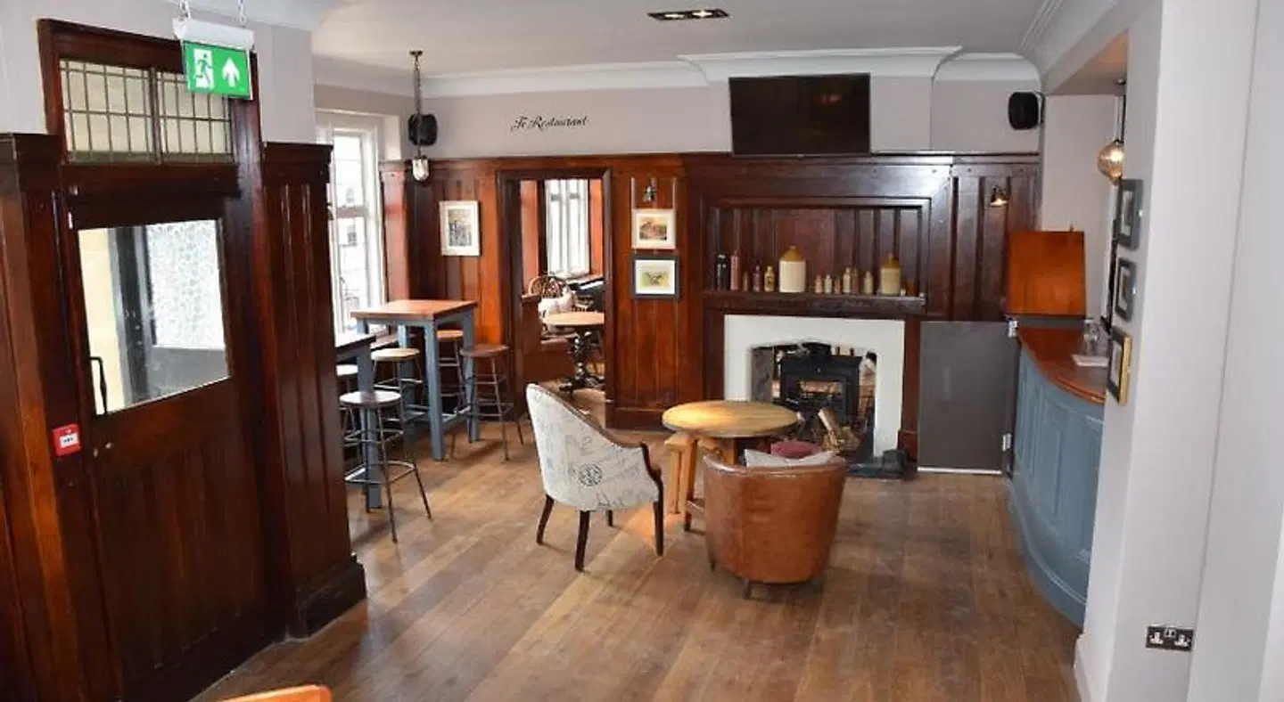 The Bath Arms Hotel Bar
