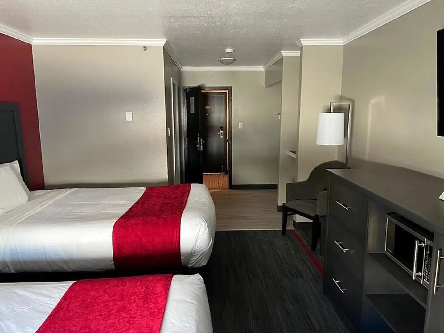 The Yukon Inn ROOM_EXAMPLE