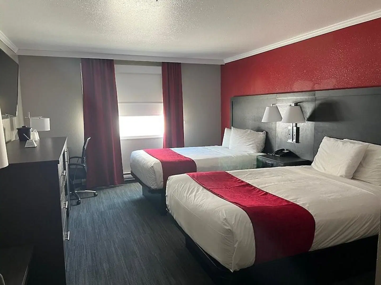 The Yukon Inn ROOM_EXAMPLE