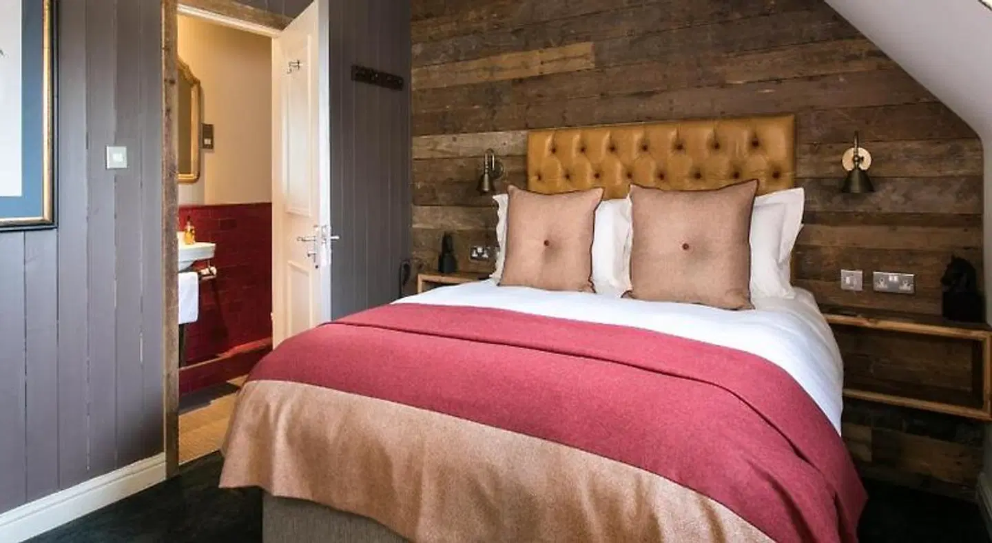 The Green Dragon Inn ROOM_EXAMPLE