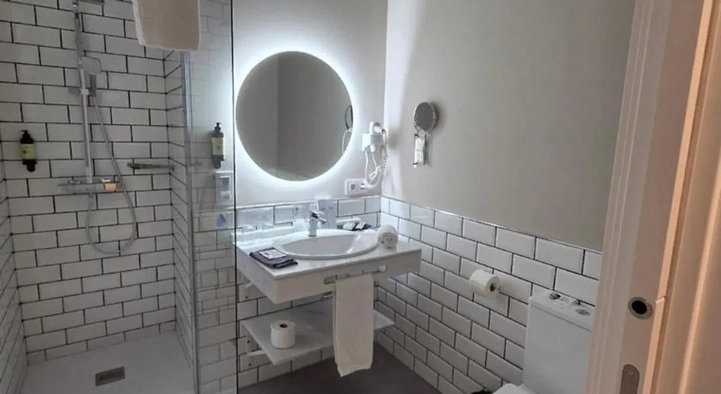 Hotel Boutique Convento Cádiz Badezimmer