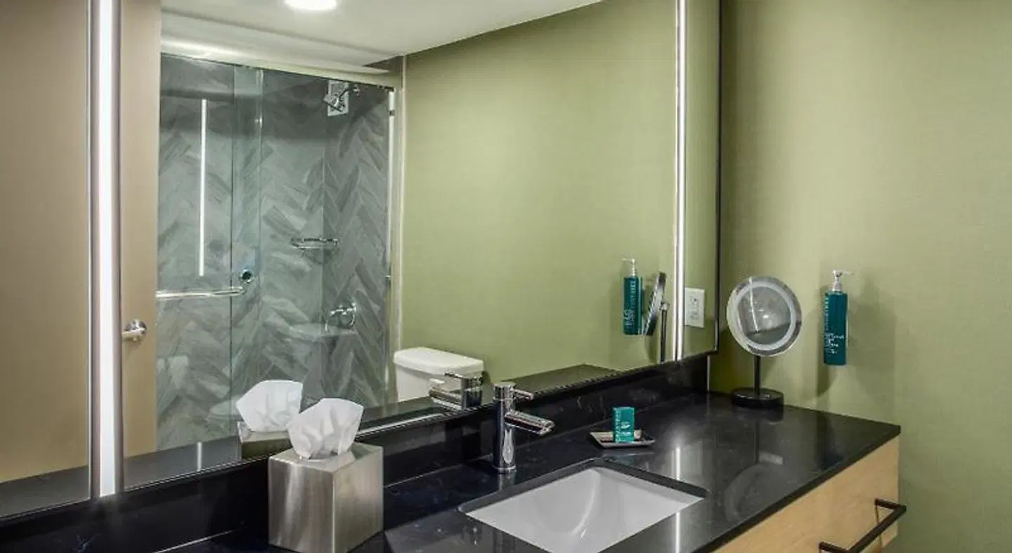 DoubleTree by Hilton Laredo Badezimmer