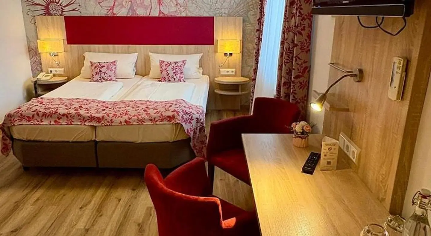 Hotel Altdeutsche Weinstube ROOM_EXAMPLE