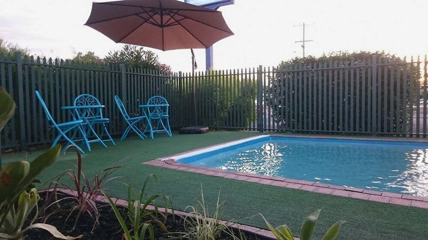 Adelong Motel Garten