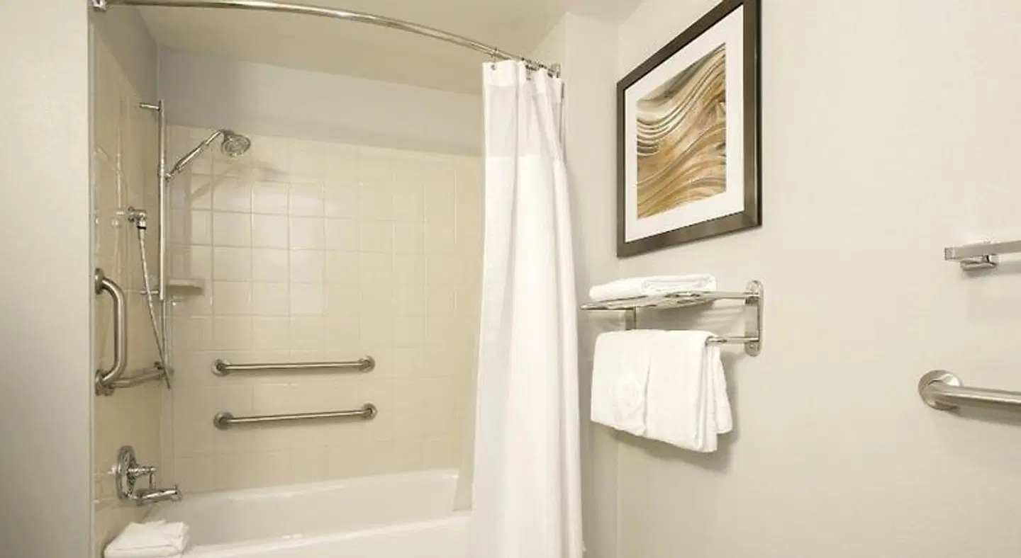 Courtyard by Marriott Austin Airport Badezimmer