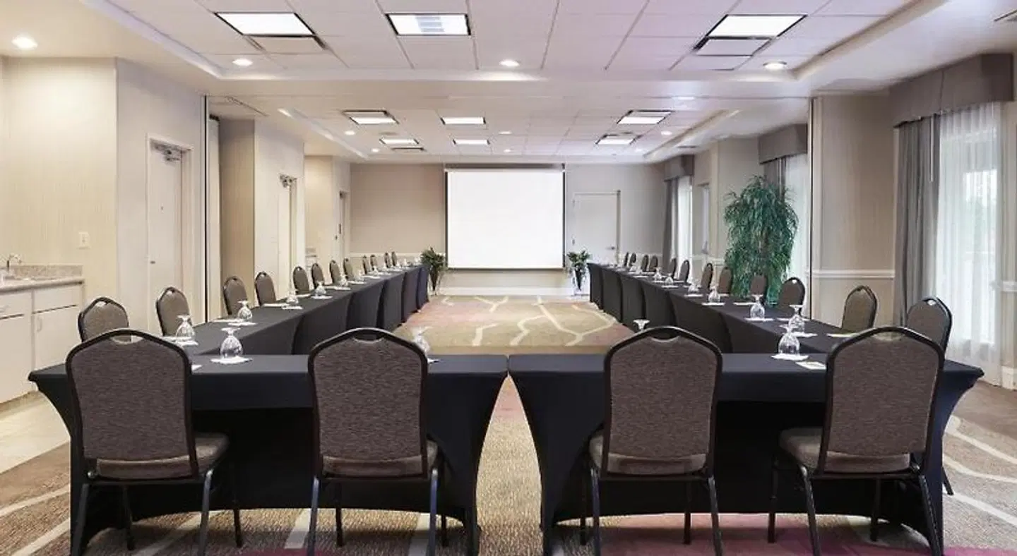 Hilton Garden Inn Charlotte North Konferenz