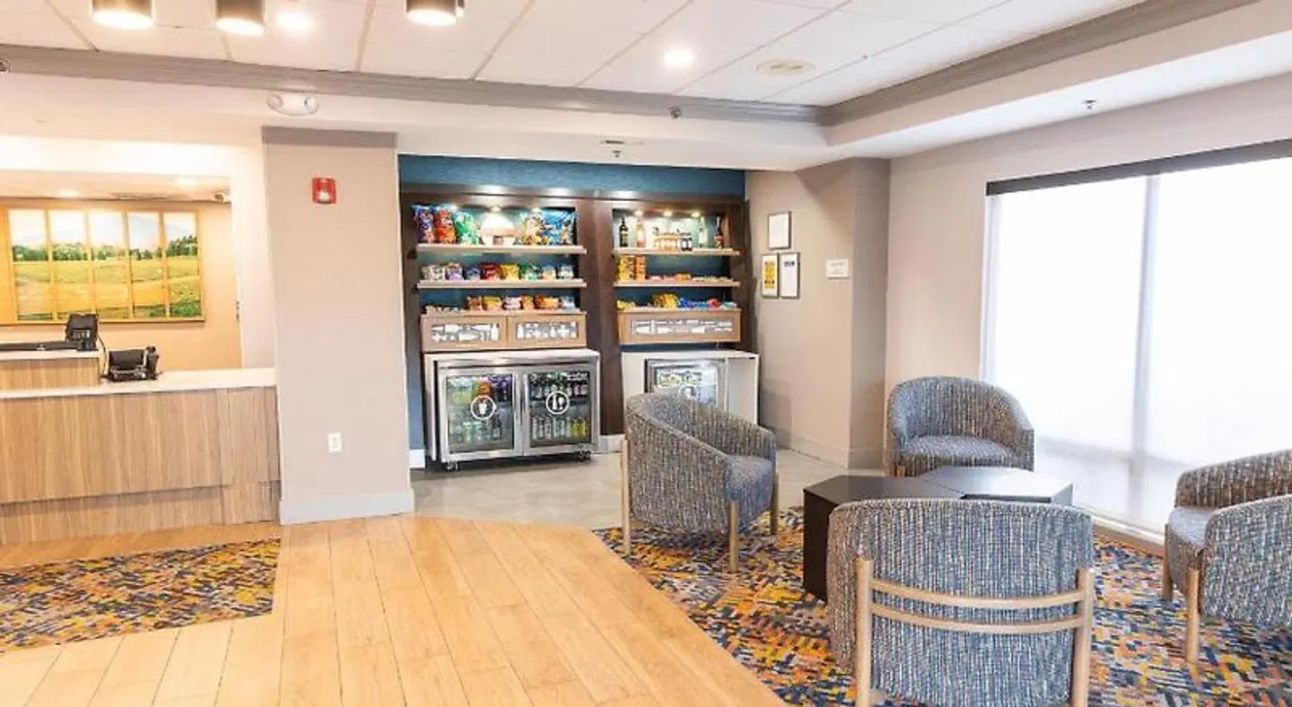 Hampton Inn Williamsport-Downtown Bar