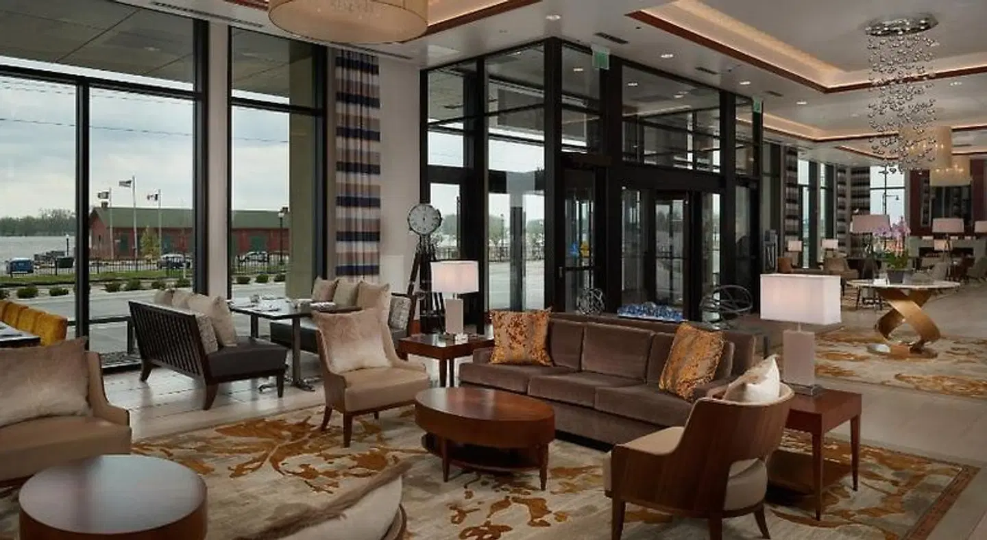The Merrill Hotel Muscatine - Tribute Portfolio LOUNGE_LOBBY