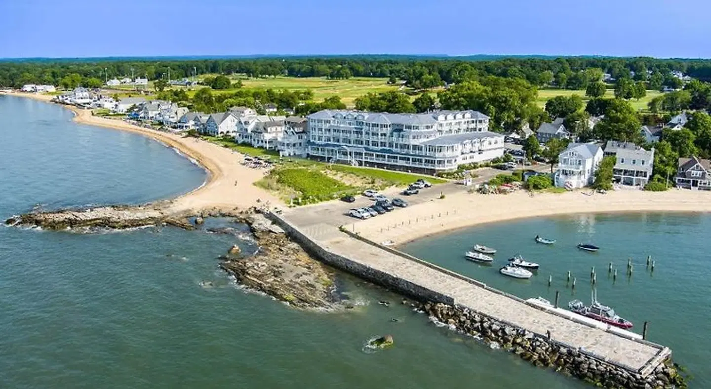 Madison Beach Hotel, Curio Collection by Hilton EXTERIOR