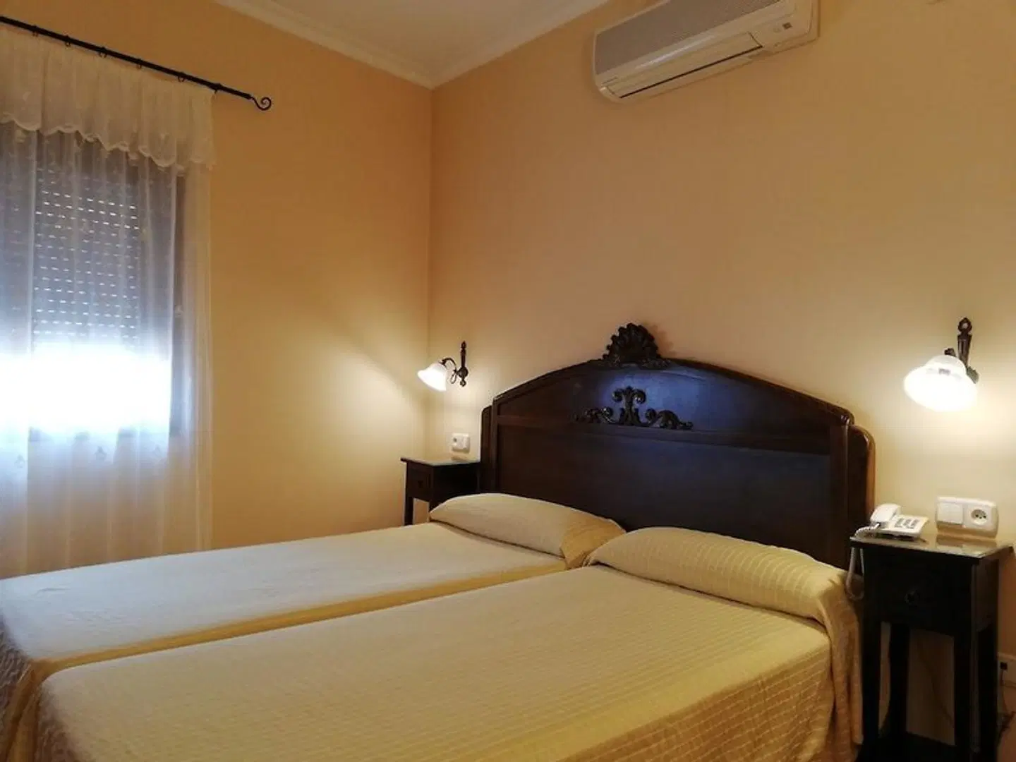 Don Carlos Cáceres ROOM_EXAMPLE