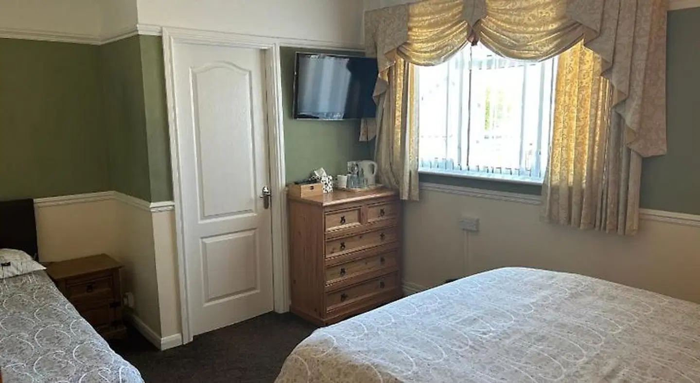 White Lodge Guest House ROOM_EXAMPLE