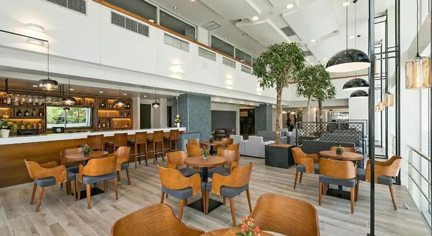 The Stanley Bar