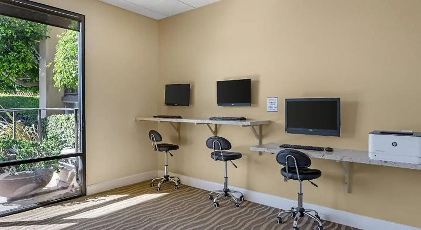 Best Western Plus South Coast Inn ROOM_EXAMPLE