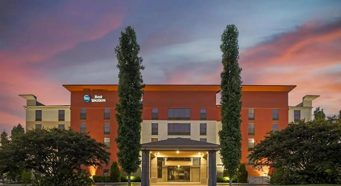 Best Western Suites Near Opryland EXTERIOR