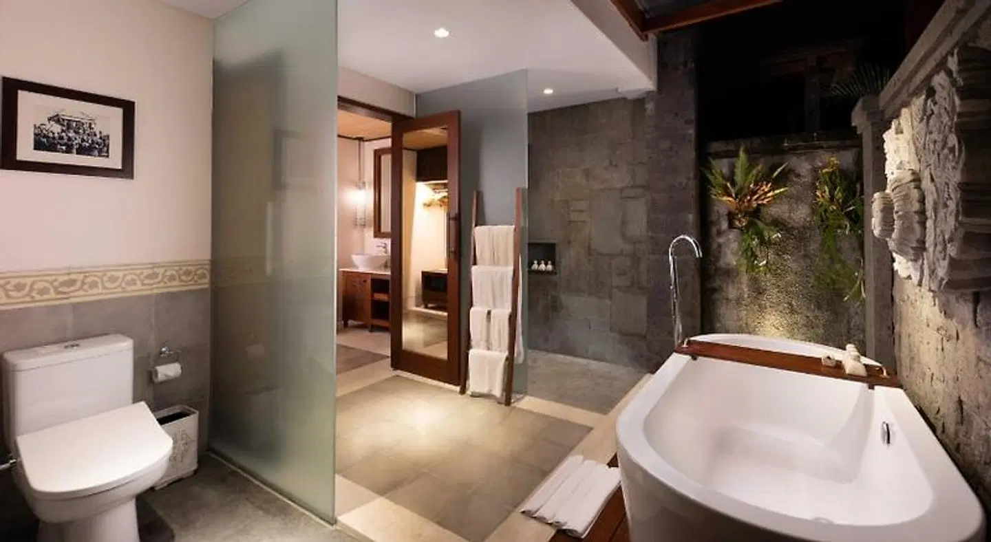 Visesa Ubud Resort Badezimmer