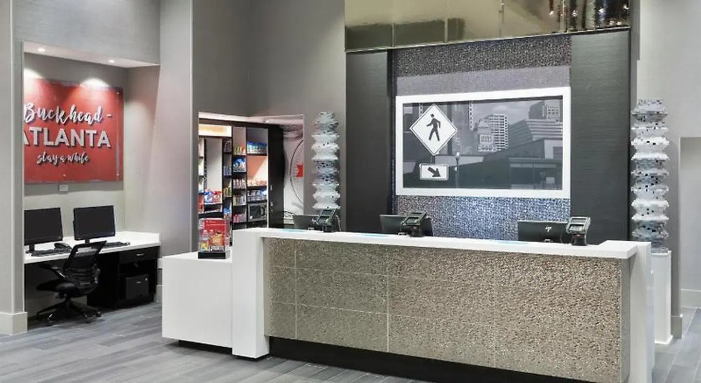 Hampton Inn & Suites Atlanta Buckhead Place LOUNGE_LOBBY