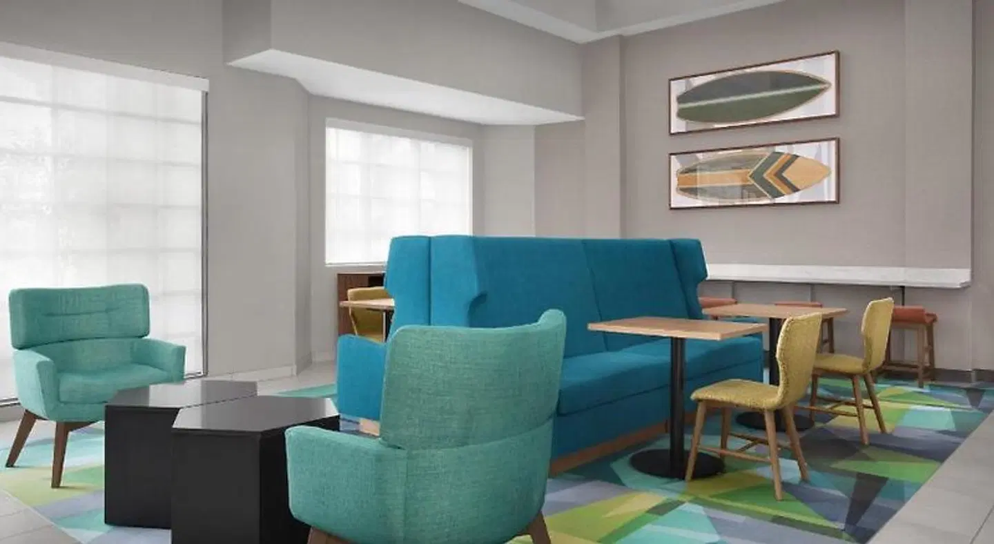 Hampton Inn & Suites San Clemente LOUNGE_LOBBY