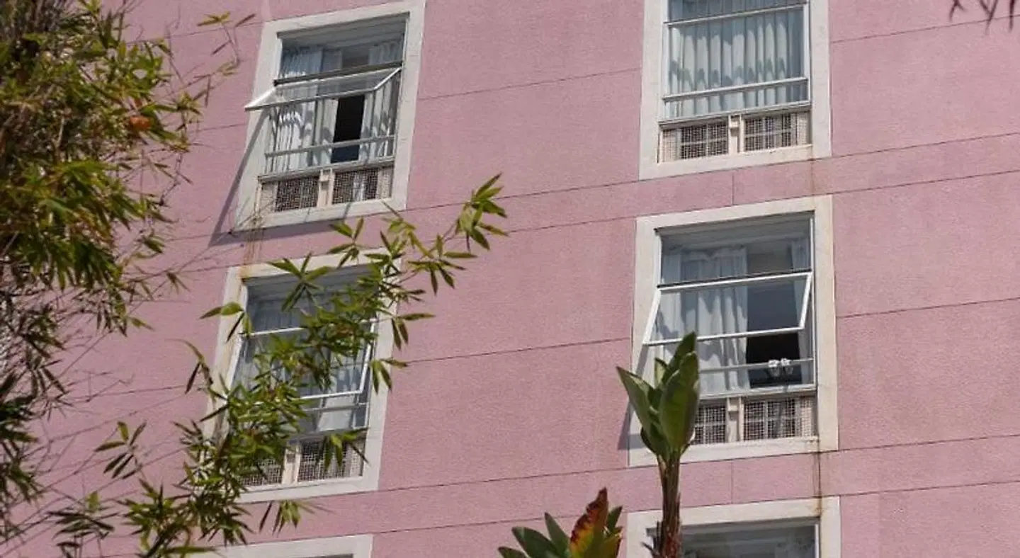 Ramada Plaza West Hollywood Hotel and Suites EXTERIOR