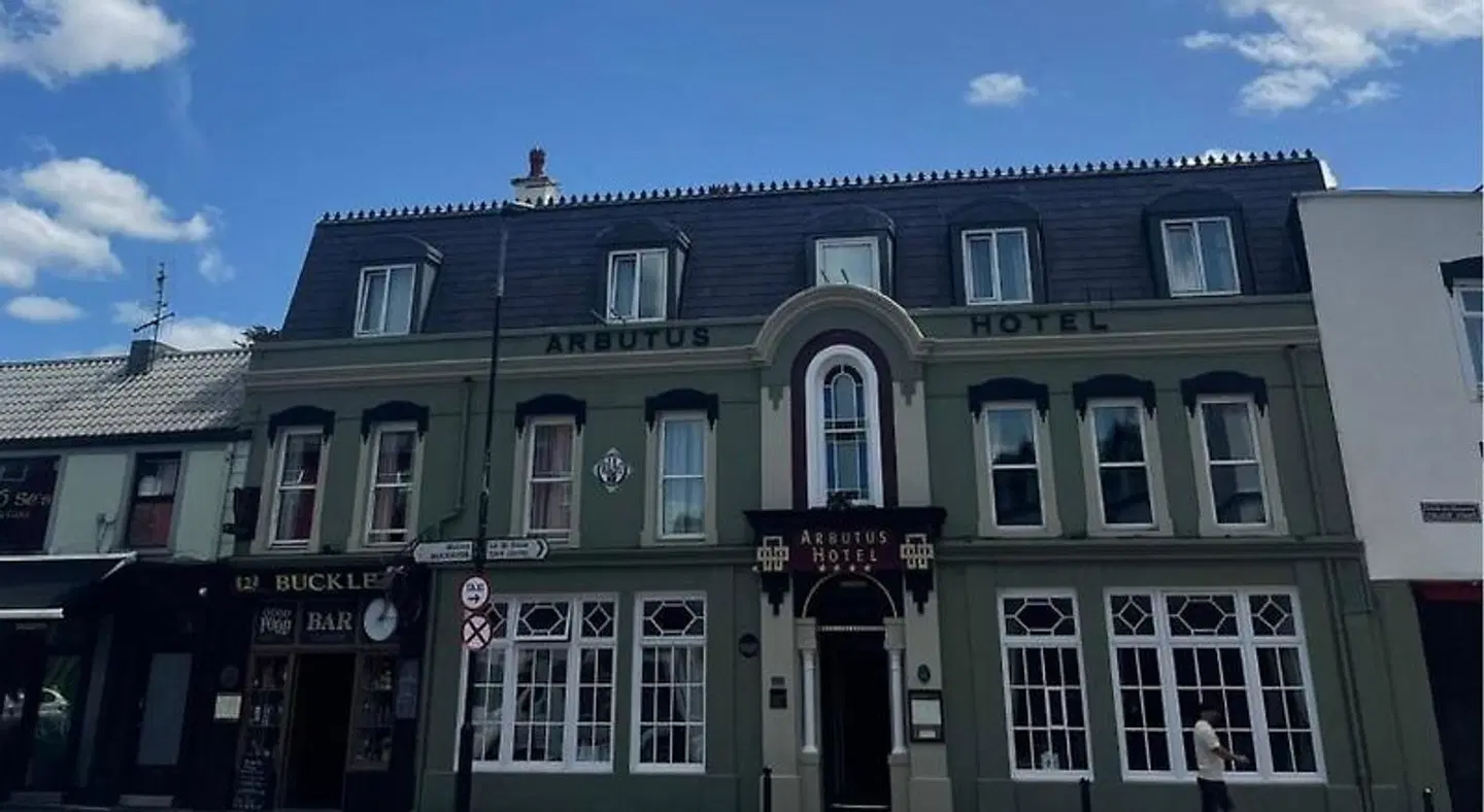 Arbutus Hotel EXTERIOR